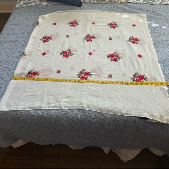 Scarf Large Rectangle Floral Embroidery White & Red Shawl or Cover Up 66” x 35” - Picture 8 of 8